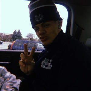 Meet your Posher, Sam